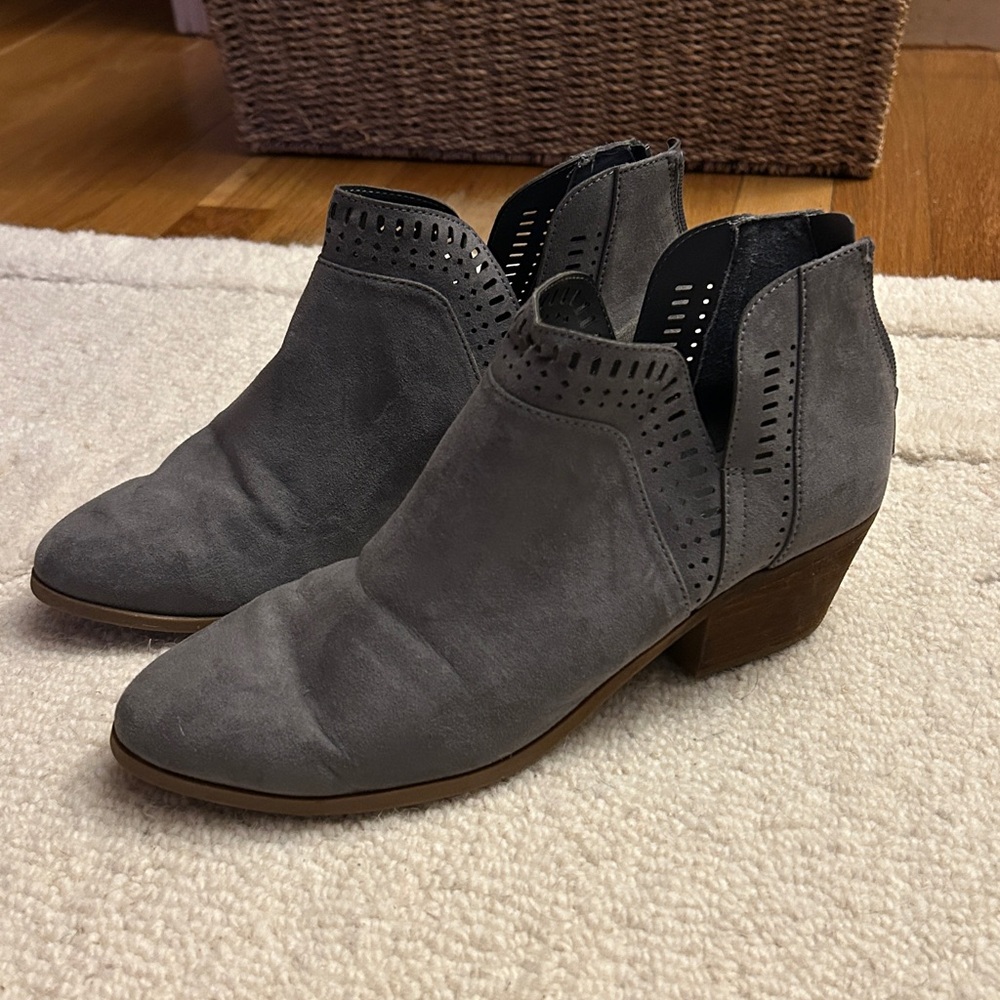Women’s Carlos by Carlos Santana Gray Boots size 8